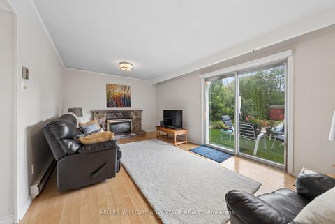 Photo 8 at 128 Holmcrest Trail, Centennial Scarborough, Toronto