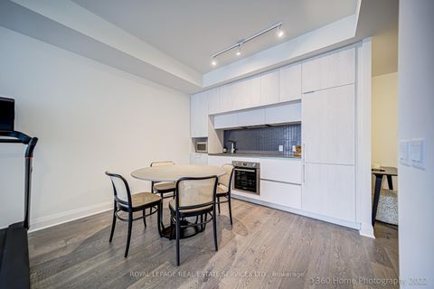 Photo 7 at 405 - 151 Avenue Road, Annex, Toronto