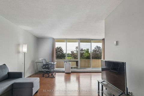 Photo 10 at 205 - 101 Prudential Drive, Dorset Park, Toronto