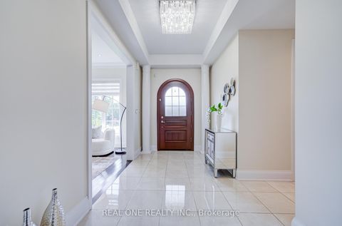 Photo 3 at 421 Flamingo Road, Uplands, Vaughan