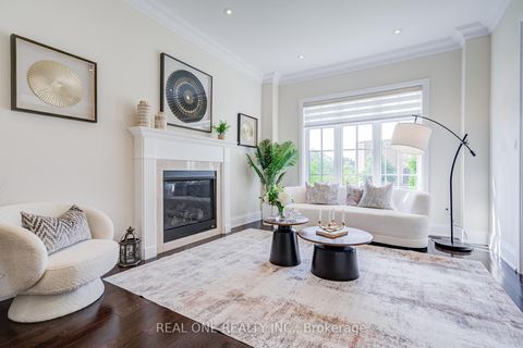 Photo 5 at 421 Flamingo Road, Uplands, Vaughan