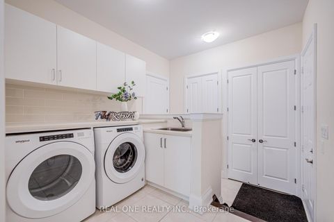 Photo 7 at 421 Flamingo Road, Uplands, Vaughan