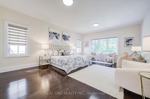 Photo 18 at 421 Flamingo Road, Uplands, Vaughan