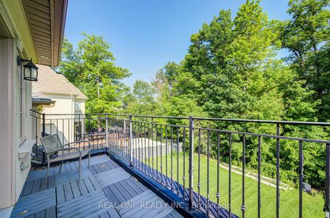 Photo 27 at 421 Flamingo Road, Uplands, Vaughan