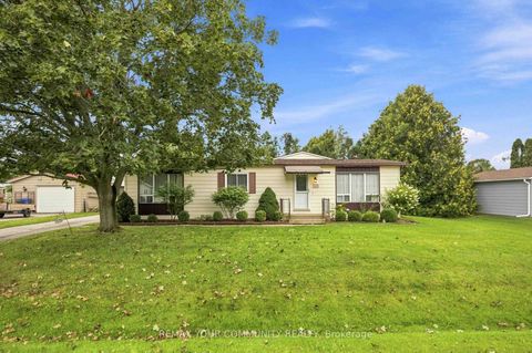 Photo 1 at 97 Damsel Circle, Sutton & Jackson's Point, Georgina