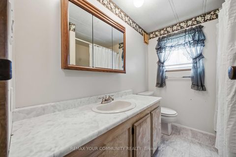 Photo 15 at 97 Damsel Circle, Sutton & Jackson's Point, Georgina