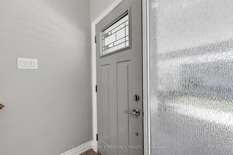 Photo 3 at 29 Collete Crescent, Cundles East, Barrie