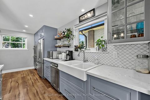 Photo 4 at 29 Collete Crescent, Cundles East, Barrie