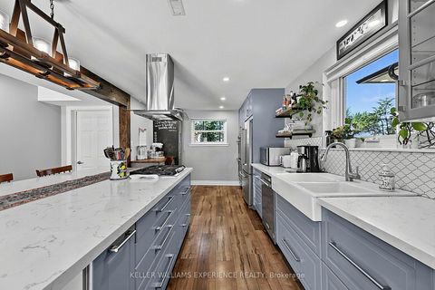 Photo 5 at 29 Collete Crescent, Cundles East, Barrie