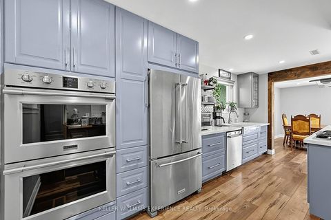 Photo 7 at 29 Collete Crescent, Cundles East, Barrie