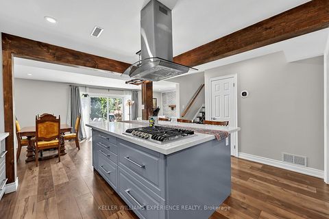 Photo 8 at 29 Collete Crescent, Cundles East, Barrie