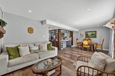 Photo 10 at 29 Collete Crescent, Cundles East, Barrie