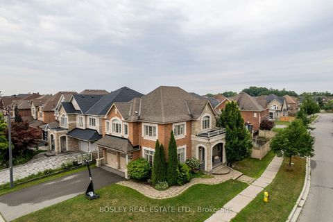 Photo 1 at 1 Heritage Estates Road, Patterson, Vaughan