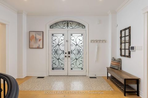 Photo 2 at 1 Heritage Estates Road, Patterson, Vaughan