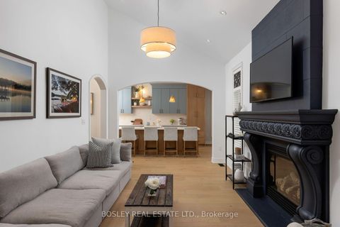 Photo 4 at 1 Heritage Estates Road, Patterson, Vaughan