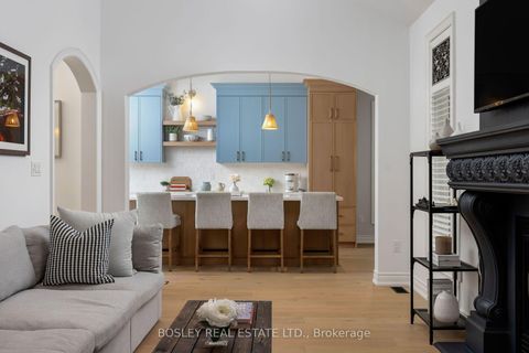 Photo 5 at 1 Heritage Estates Road, Patterson, Vaughan