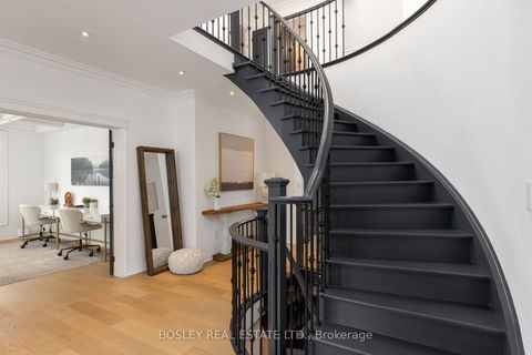 Photo 22 at 1 Heritage Estates Road, Patterson, Vaughan
