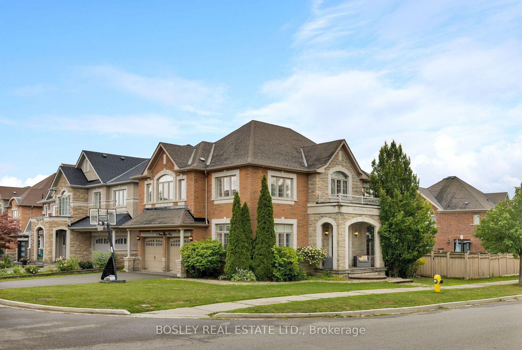 1 Heritage Estates Road, Patterson, Vaughan photo number 2