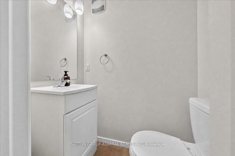 Photo 8 at 202 - 2 Maxwell Street, Bathurst Manor, Toronto