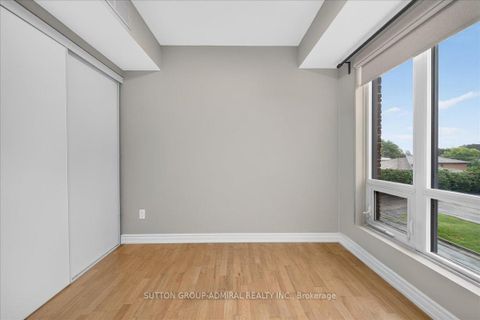 Photo 11 at 202 - 2 Maxwell Street, Bathurst Manor, Toronto