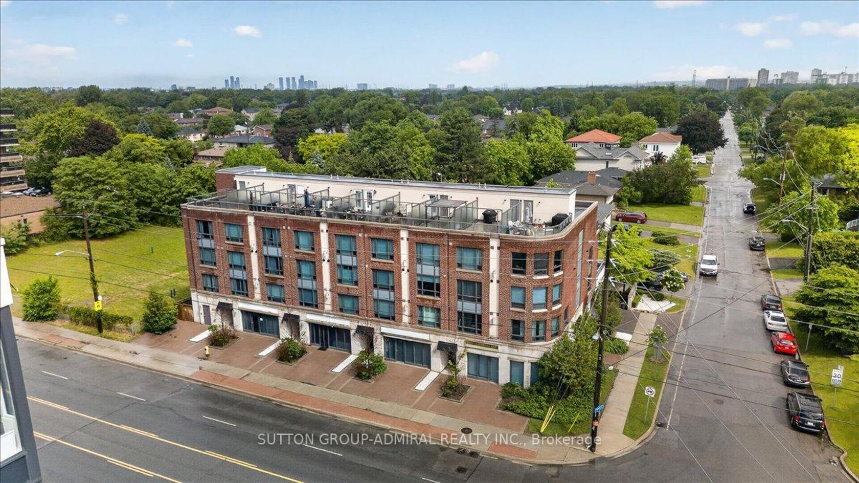 202 - 2 Maxwell Street, Bathurst Manor, Toronto 