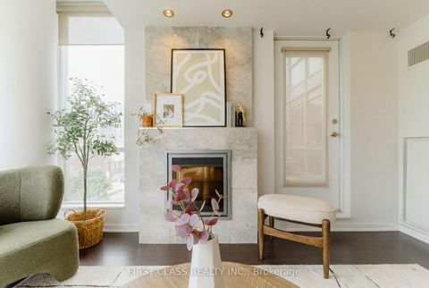 Photo 3 at 305 - 30 Canterbury Place, Willowdale West, Toronto