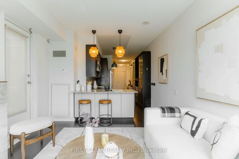 Photo 14 at 305 - 30 Canterbury Place, Willowdale West, Toronto