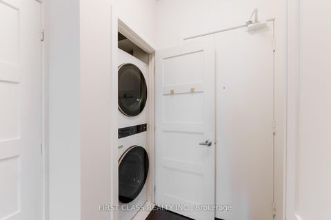 Photo 15 at 305 - 30 Canterbury Place, Willowdale West, Toronto