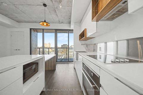 Photo 9 at 609 - 383 Sorauren Avenue, Roncesvalles, Toronto