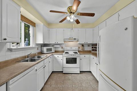 Photo 11 at 1034 Linden Street, Alcona, Innisfil