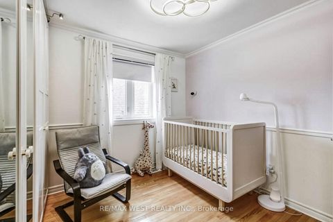 Photo 11 at 15 Wendover Road, Kingsway South, Toronto