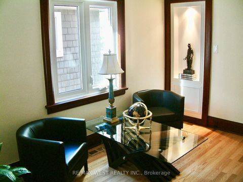 Photo 2 at 15 Wendover Road, Kingsway South, Toronto