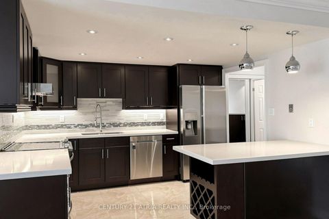 Photo 13 at 808 - 2350 Bridletowne Circle, L'Amoreaux, Toronto