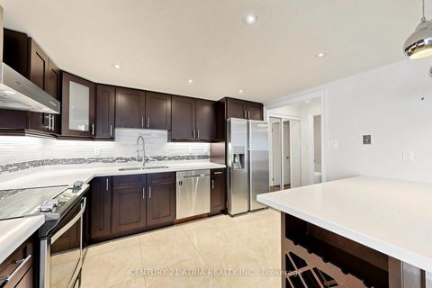 Photo 15 at 808 - 2350 Bridletowne Circle, L'Amoreaux, Toronto