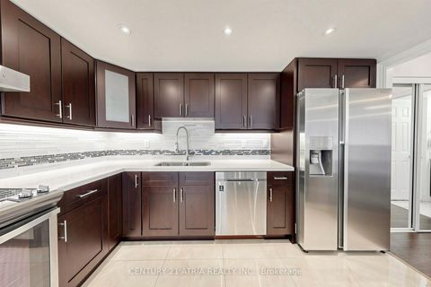 Photo 18 at 808 - 2350 Bridletowne Circle, L'Amoreaux, Toronto