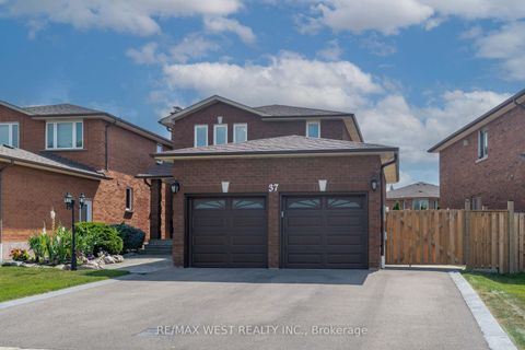 Photo 1 at 37 Lime Drive, East Woodbridge, Vaughan