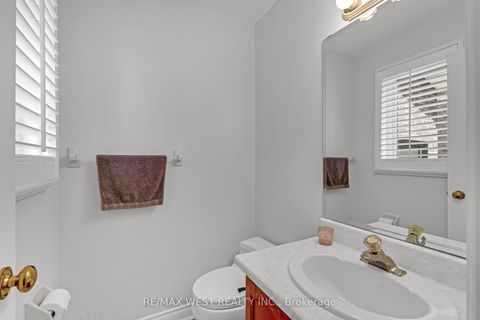 Photo 17 at 37 Lime Drive, East Woodbridge, Vaughan
