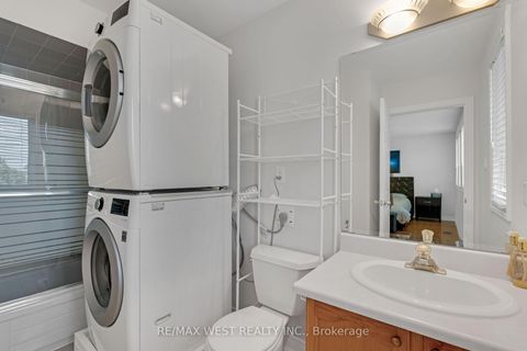 Photo 22 at 37 Lime Drive, East Woodbridge, Vaughan