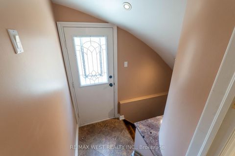 Photo 29 at 37 Lime Drive, East Woodbridge, Vaughan