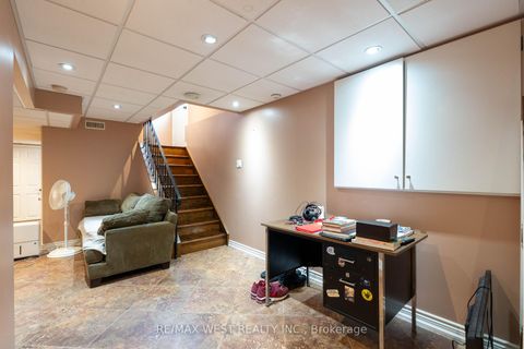 Photo 30 at 37 Lime Drive, East Woodbridge, Vaughan