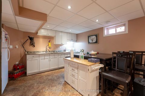 Photo 32 at 37 Lime Drive, East Woodbridge, Vaughan
