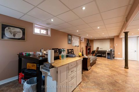 Photo 33 at 37 Lime Drive, East Woodbridge, Vaughan