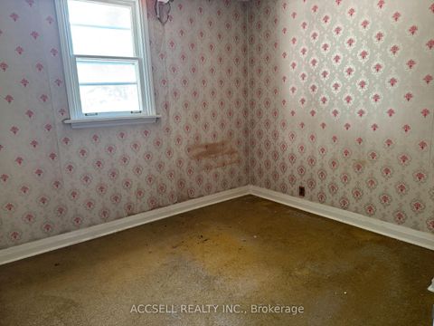 Photo 3 at 103 Donside Drive, Birchmount, Toronto