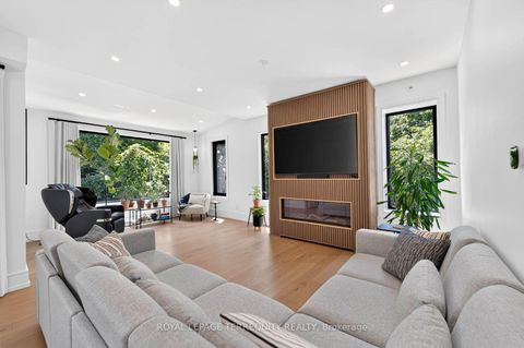 Photo 5 at 35 Tottenham Road, Don Mills, Toronto