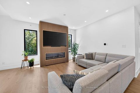 Photo 6 at 35 Tottenham Road, Don Mills, Toronto