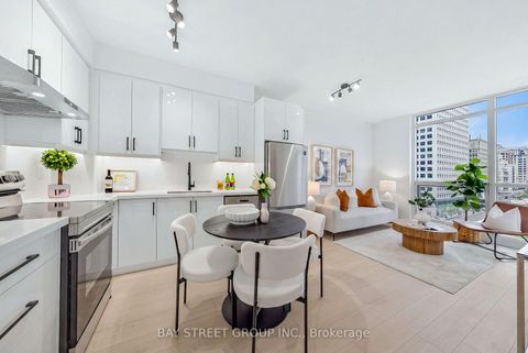 Photo 2 at 805 - 1121 Bay Street, Bay Street Corridor, Toronto
