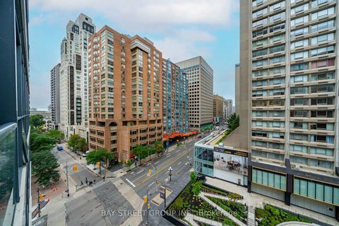 Photo 22 at 805 - 1121 Bay Street, Bay Street Corridor, Toronto