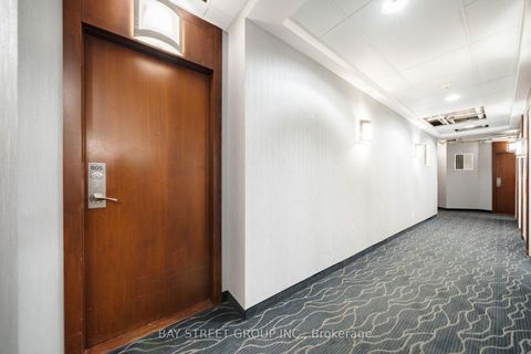 Photo 33 at 805 - 1121 Bay Street, Bay Street Corridor, Toronto