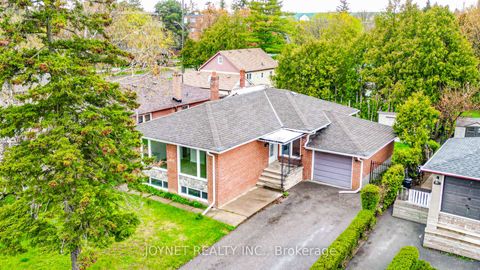 Photo 2 at 299 Palmer Avenue, Harding, Richmond Hill