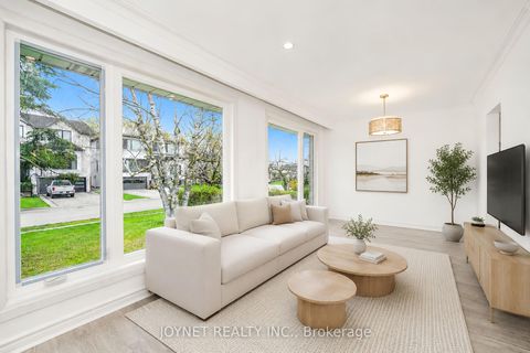 Photo 4 at 299 Palmer Avenue, Harding, Richmond Hill